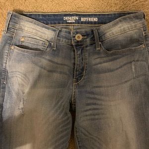 Levi’s boyfriend cuffed jeans. Size 9